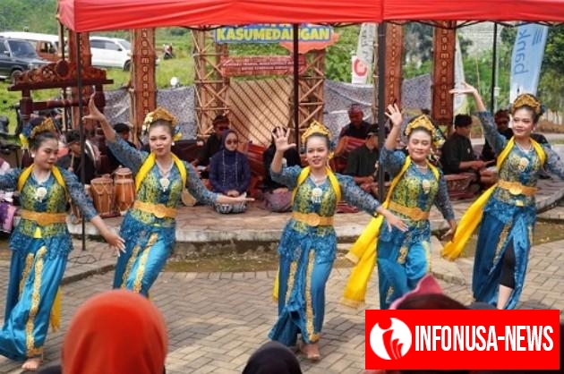 Sumedang Terus Hidupkan Budaya Kasumedangan, Atraksi Seni Budaya Sunda Berhasil Menarik Perhatian Masyarakat Datang ke Geoteater Rancakalong