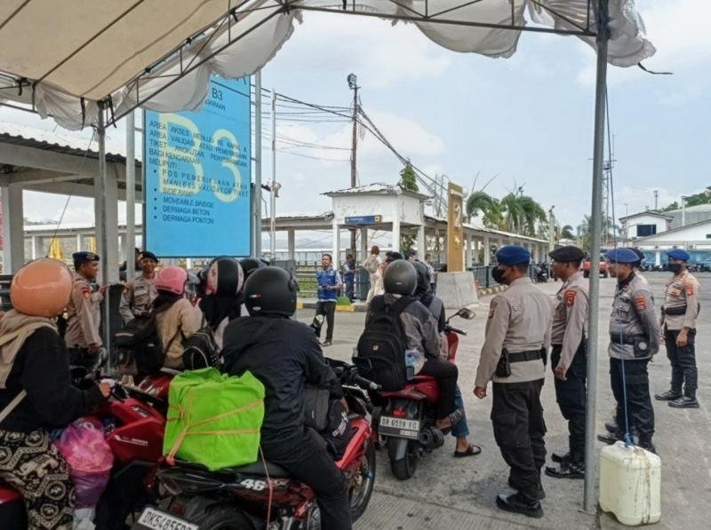 MotoGP Mandalika Usai, Polisi Pantau Arus Penumpang di Pelabuhan Lembar
